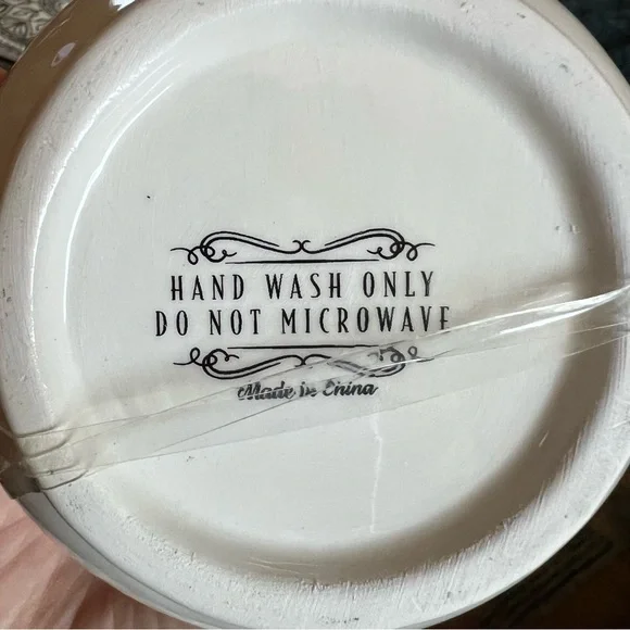 Coquette Ceramic Tea Set - Picture 3 of 4